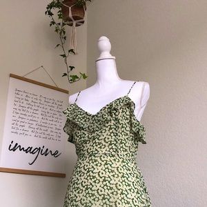 Green floral maxi dress 🌿